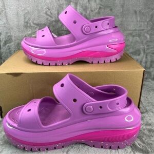 CROCS MEGA CRUSH SANDAL BURBLE PINK SIZE 11 NWT gimme gummy core